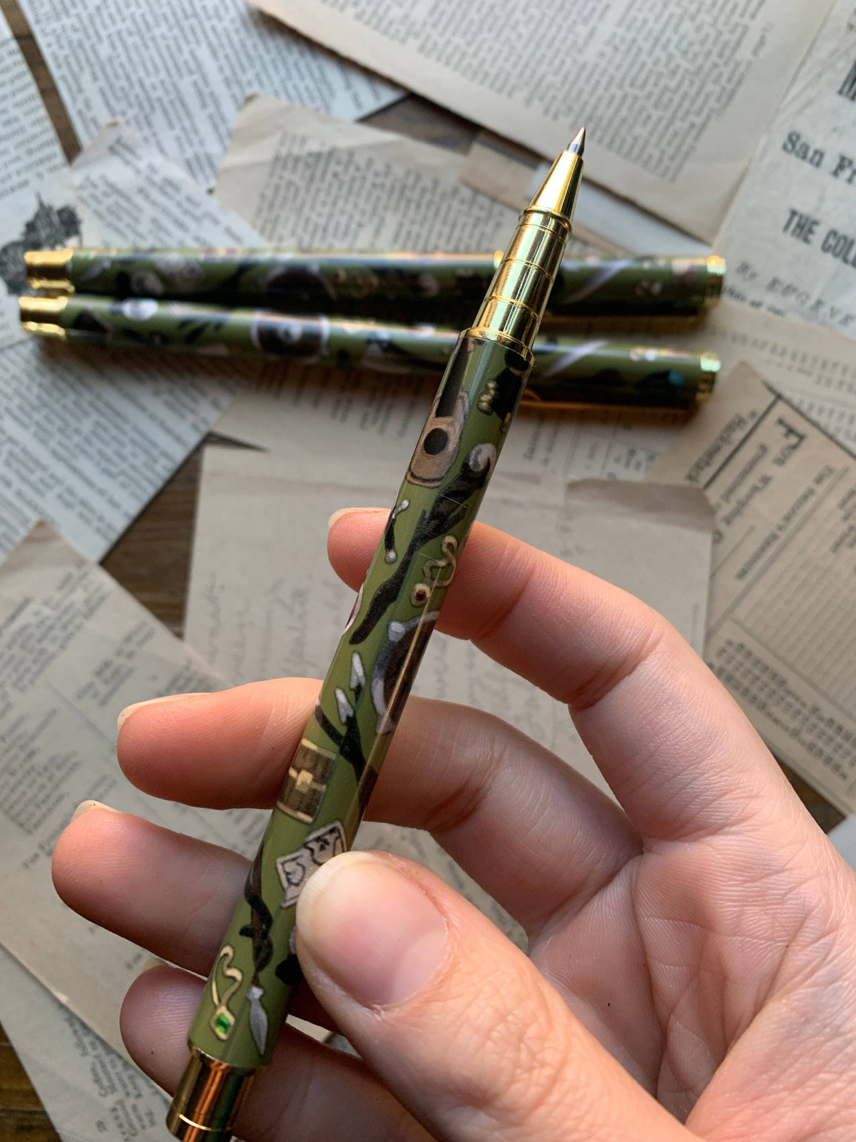 Adventurers pack refillable gel pen